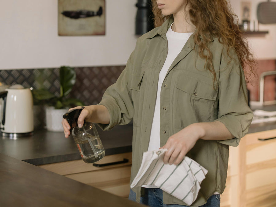Ingredienti tossici nei detergenti: cosa evitare per una pulizia sicura e naturale